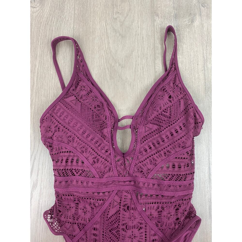 Becca by Rebecca Virtue Color Play Purple Crochet Lace Illusion Swimsuit Sz.S - Picture 6 of 16